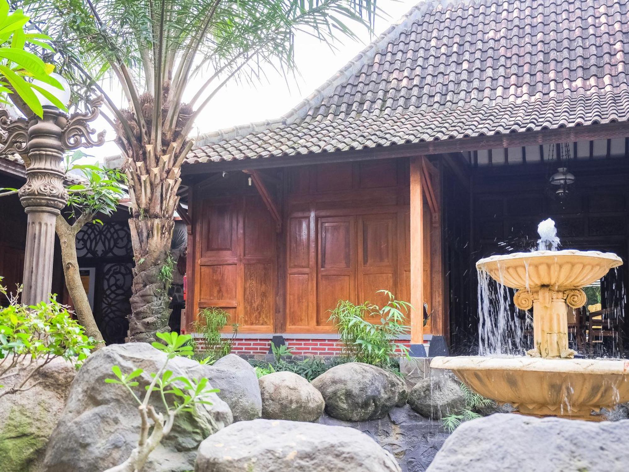 Pendhapa Art Space - Pas Limasan