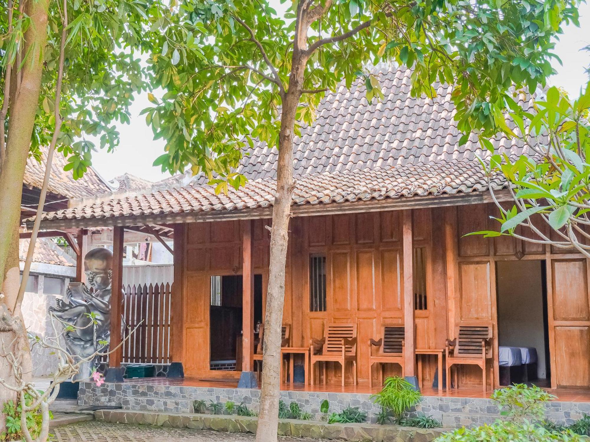 Pendhapa Art Space - Pas Limasan Wisma tamu